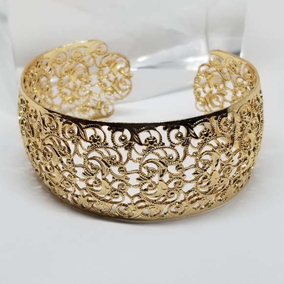 Jewelry - Filigree Gold Cuff Bracelet